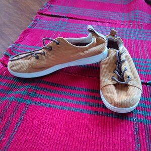 NWOT Spenco Courdoroy sneakers size 7